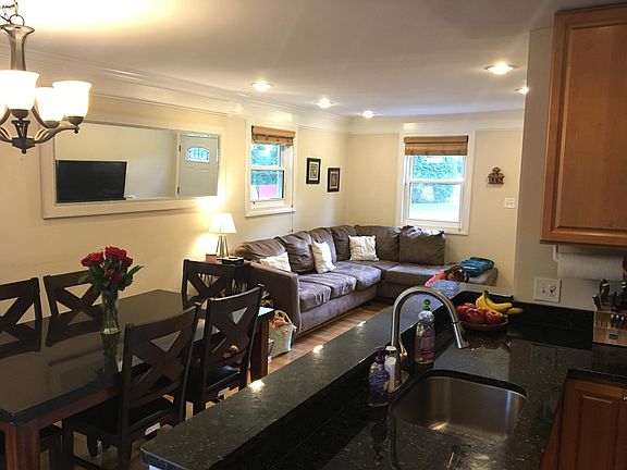 4th image of 4711 Coachway Dr