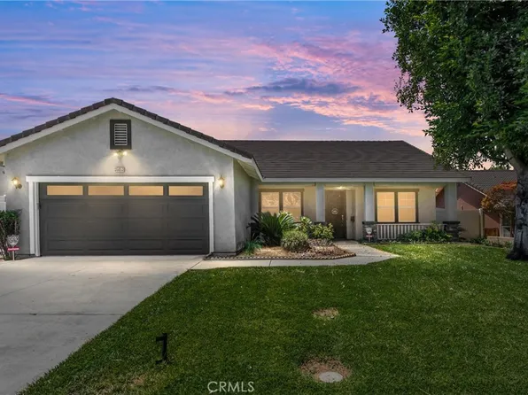 35653 Oak Creek Dr, Yucaipa, CA 92399