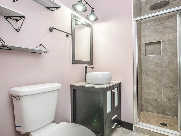 752 College Pkwy #7 — Photo 17