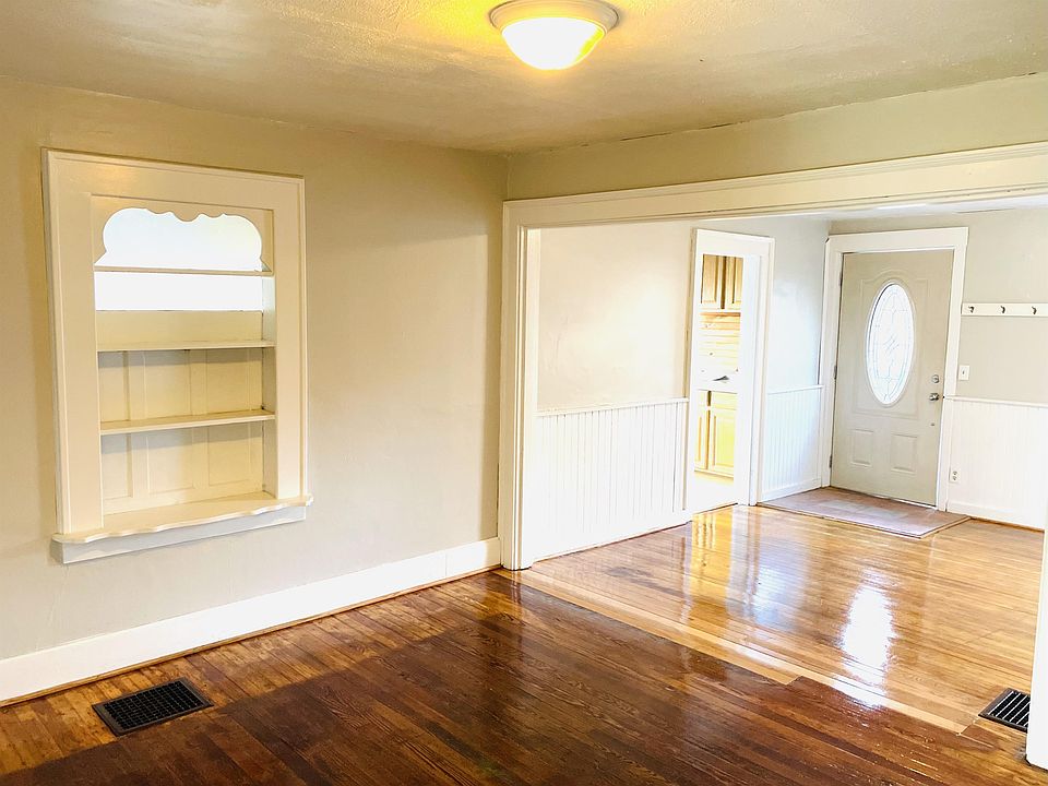 27 Smith St Athens OH Zillow