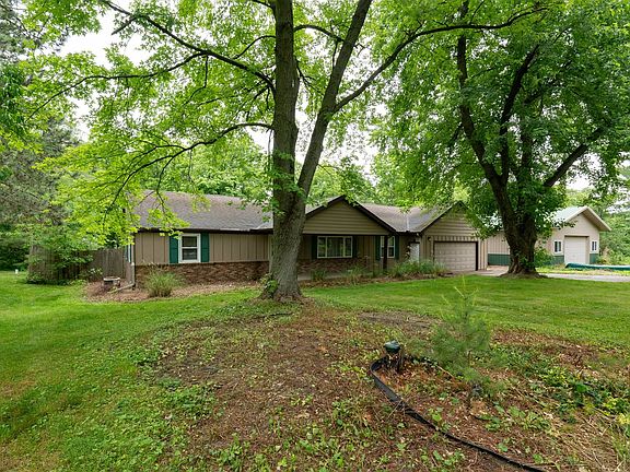 2nd image of 29764 Woodfield Dr