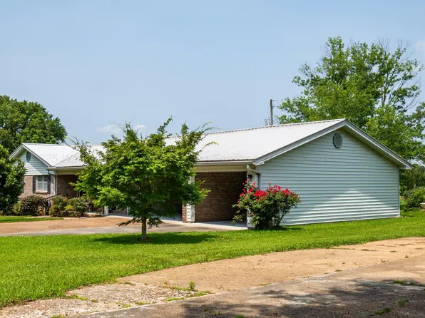 2460 5th Ave NW, Fayette, AL 35555