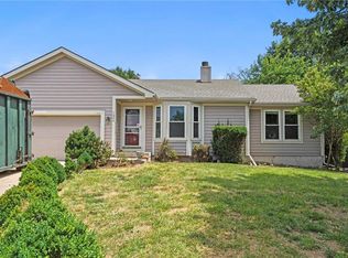 1048 Pumpkin Ridge St, Gardner, KS 66030