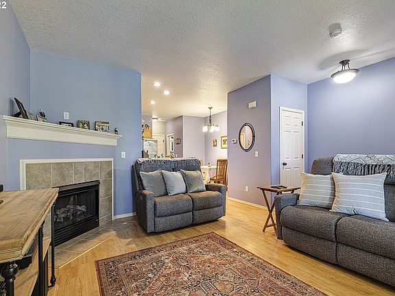 5th image of 1294 SE Bacarra St
