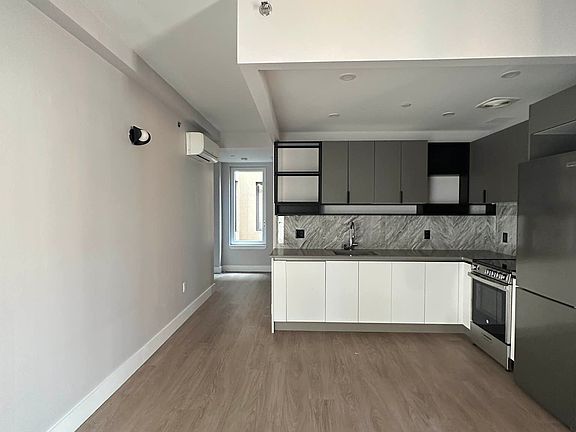 3rd image of 292 Linden Blvd #6T