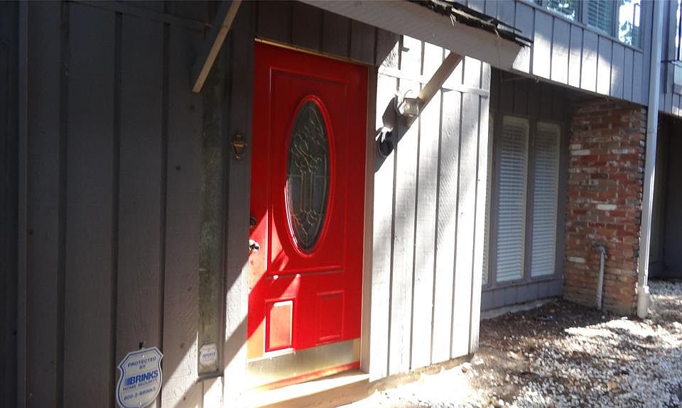 1st image of 4944 Woodway Dr APT 6