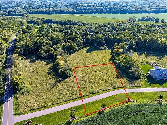 2nd image of 5090 Magie Hill Ln