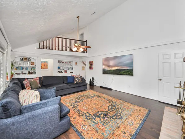 1502 Southern Pines Ct, Humble, TX 77339