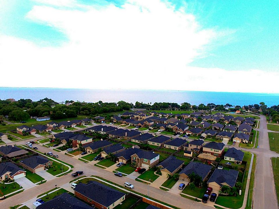 1st image of 201 Sea Breeze Dr