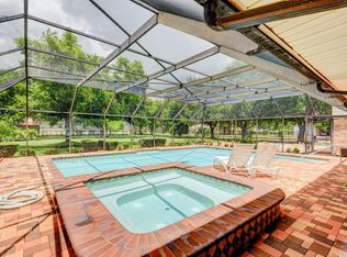 3906 River Oaks Dr, Pasadena, TX 77505