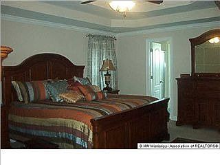 3rd image of 6807 Hamilton Dr N