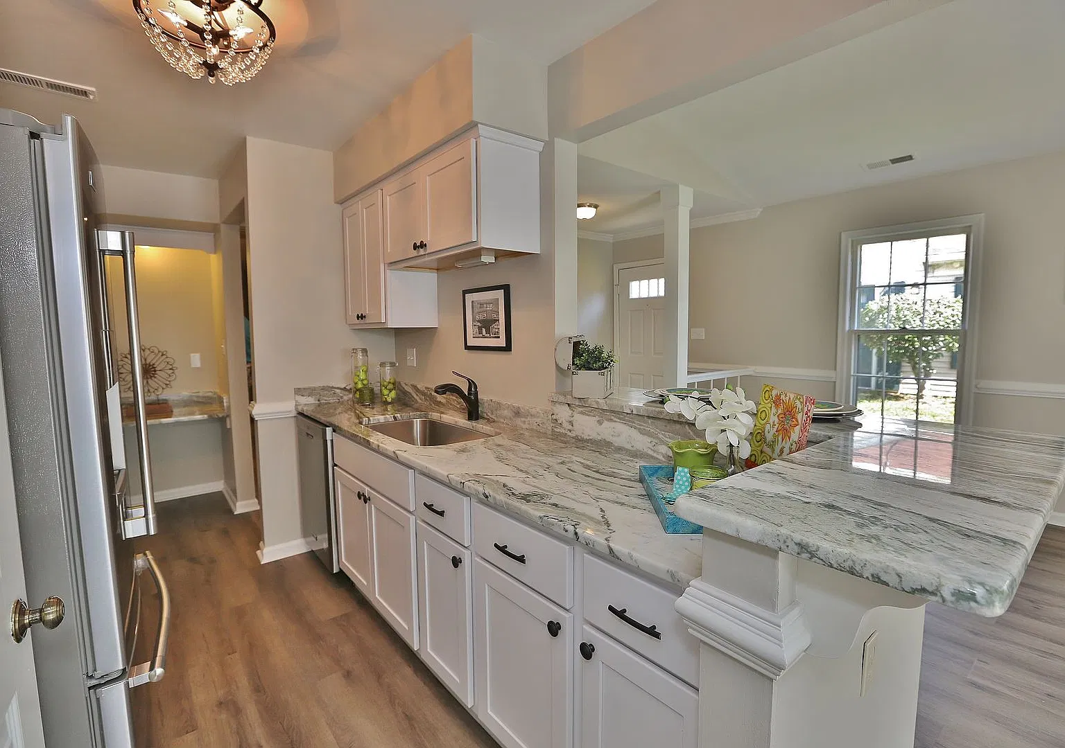 Ready Now!! Completely Updated End-Unit Townhome In Kempsville Lakes! — Photo 2