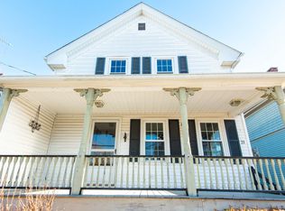 21 Congdon Ave, Newport, RI 02840