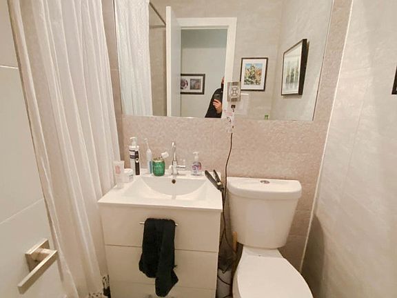 5th image of 1297 Putnam Ave #2F