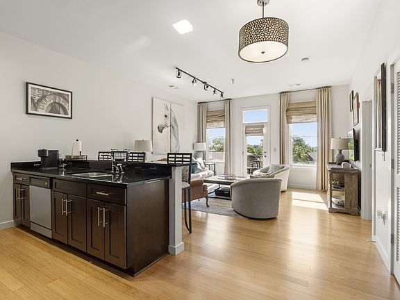 5th image of 1706 18th Ave S Unit 304