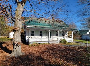 12 Kennebec Rd, Hampden, ME 04444