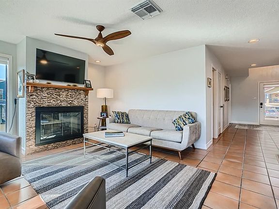 4th image of 25 Antilles Ln