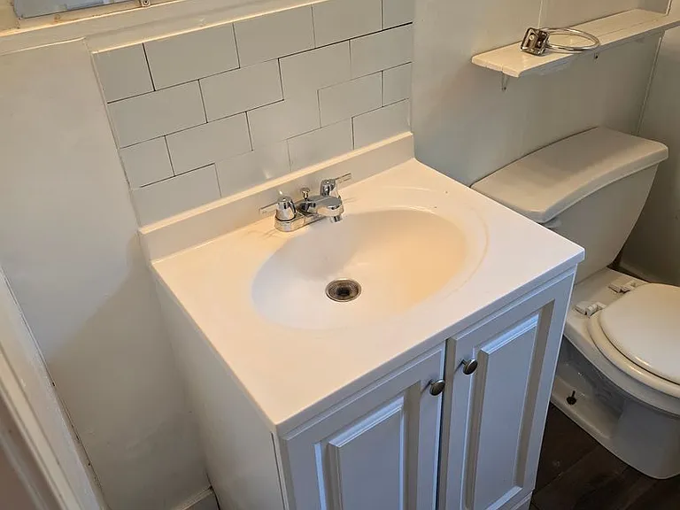 302 Alexander Ave — Photo 16