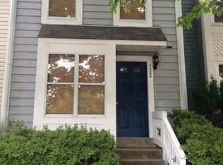 7329 Castleberg Ct, Alexandria, VA 22315