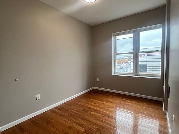 3rd image of 58 Steuben St #18A