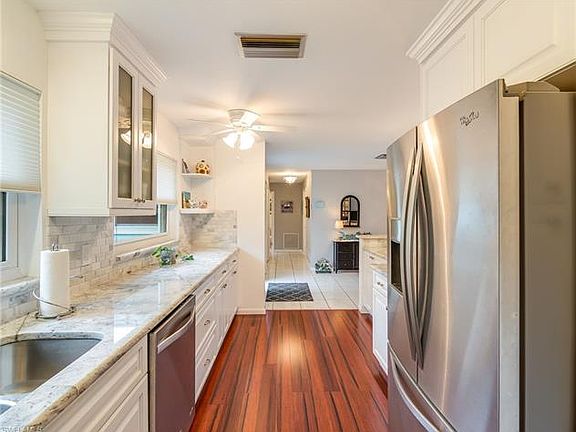 5th image of 339 Madison Ct