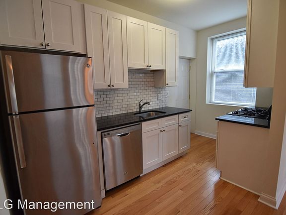 3rd image of 712-720 W Grace St #716-3N