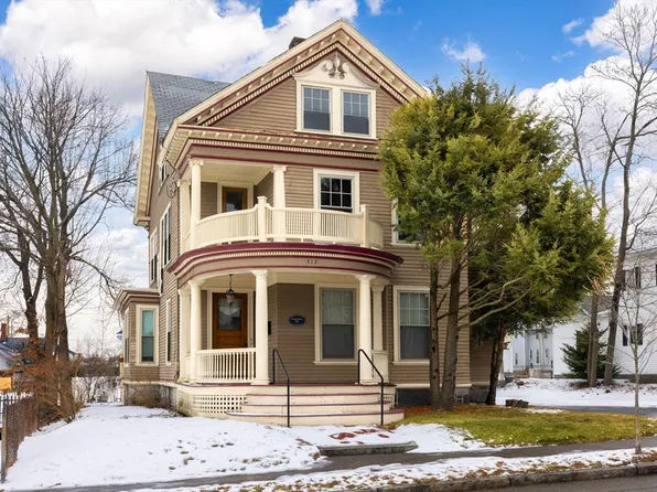 312 Wilder St, Lowell, MA 01851