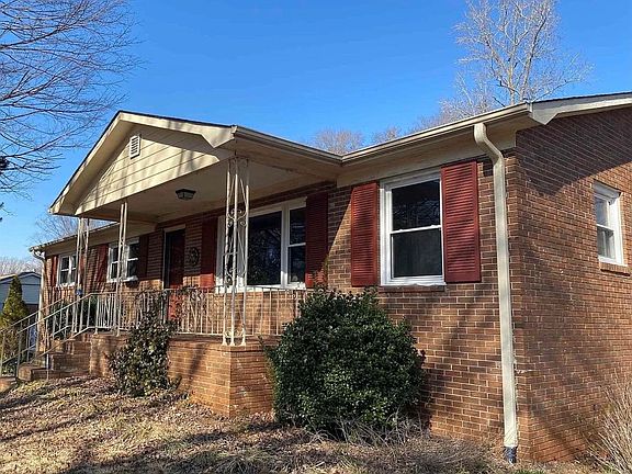 2nd image of 165 Campton Cir