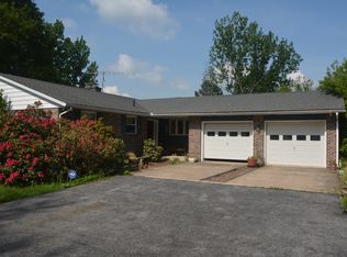 132 Deysher Rd, Fleetwood, PA 19522