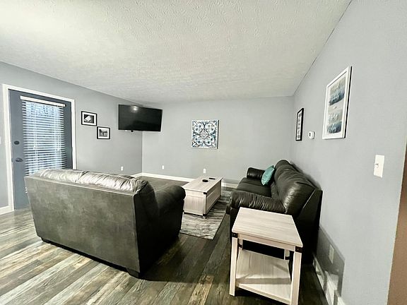 5th image of 383 Pleasant Meadow Blvd