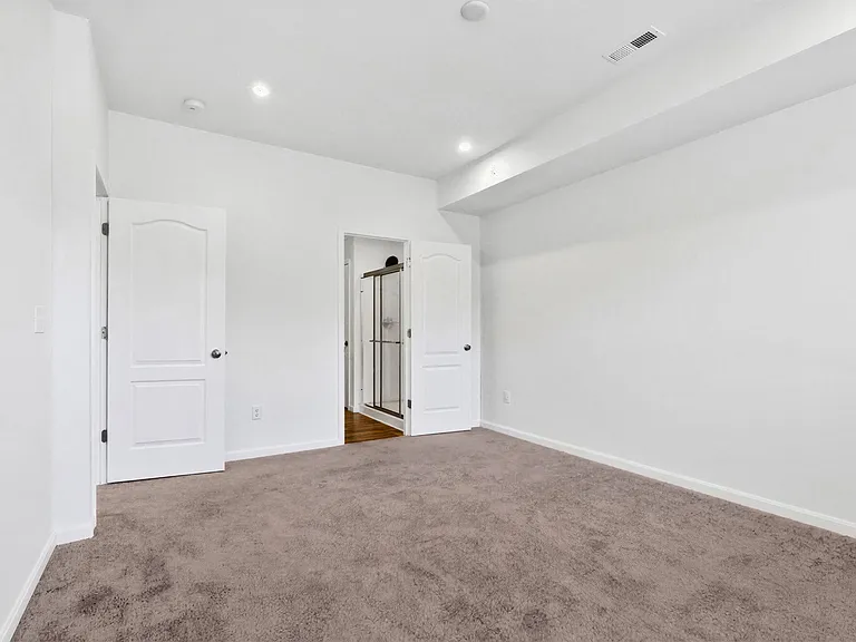 6029 Bluecrest Dr — Photo 35