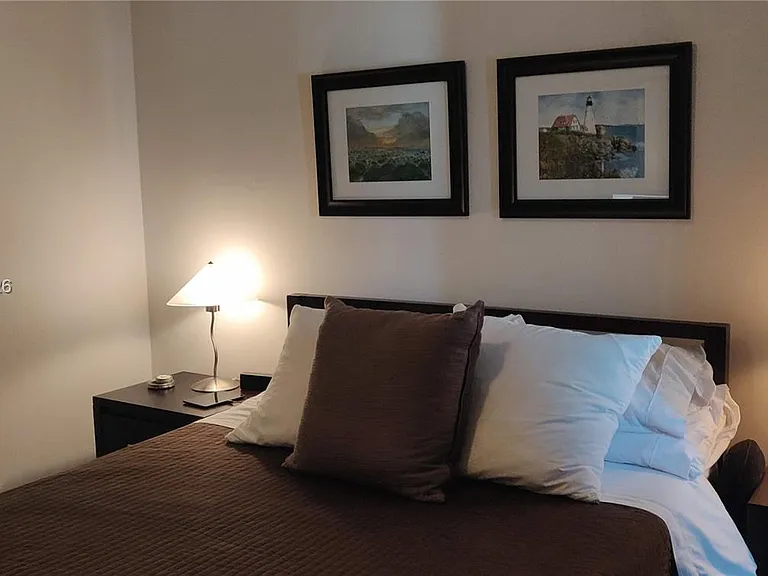 1723 SW 2nd Ave #1106 — Photo 5