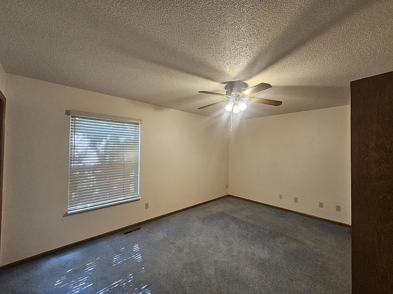 4323 W 9th Street Rd #19 — Photo 10