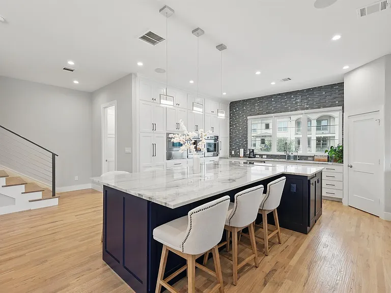 428 Northwood Dr — Photo 13