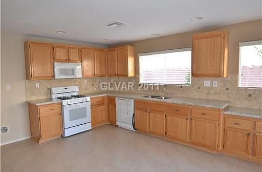 4th image of 8073 Windmill Villa St