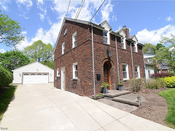 2nd image of 458 Glacierview Dr