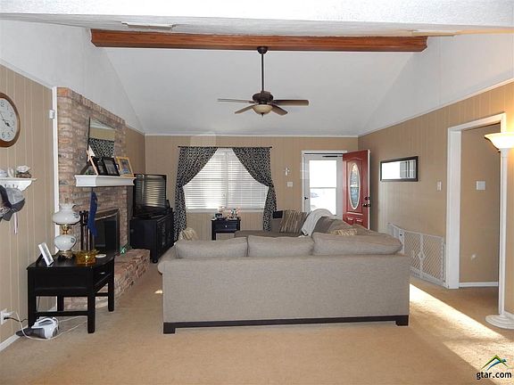 3rd image of 909 Corey Dr