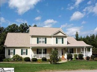 2 Valley Dale Ln, Taylors, SC 29687