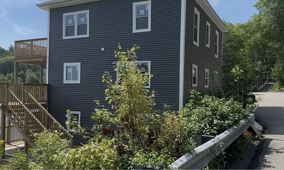 1st image of 190 Grove St