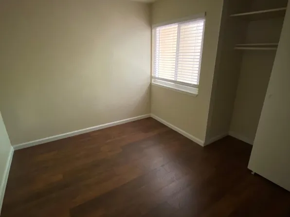 700 Northfield Dr, Sacramento, CA 95833