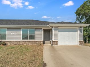 640 Hidden Springs Dr #3, Decatur, AR 72722