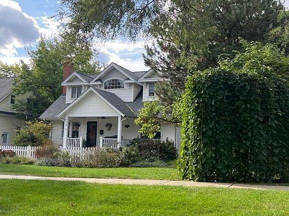 2nd image of 778 Forest Ave