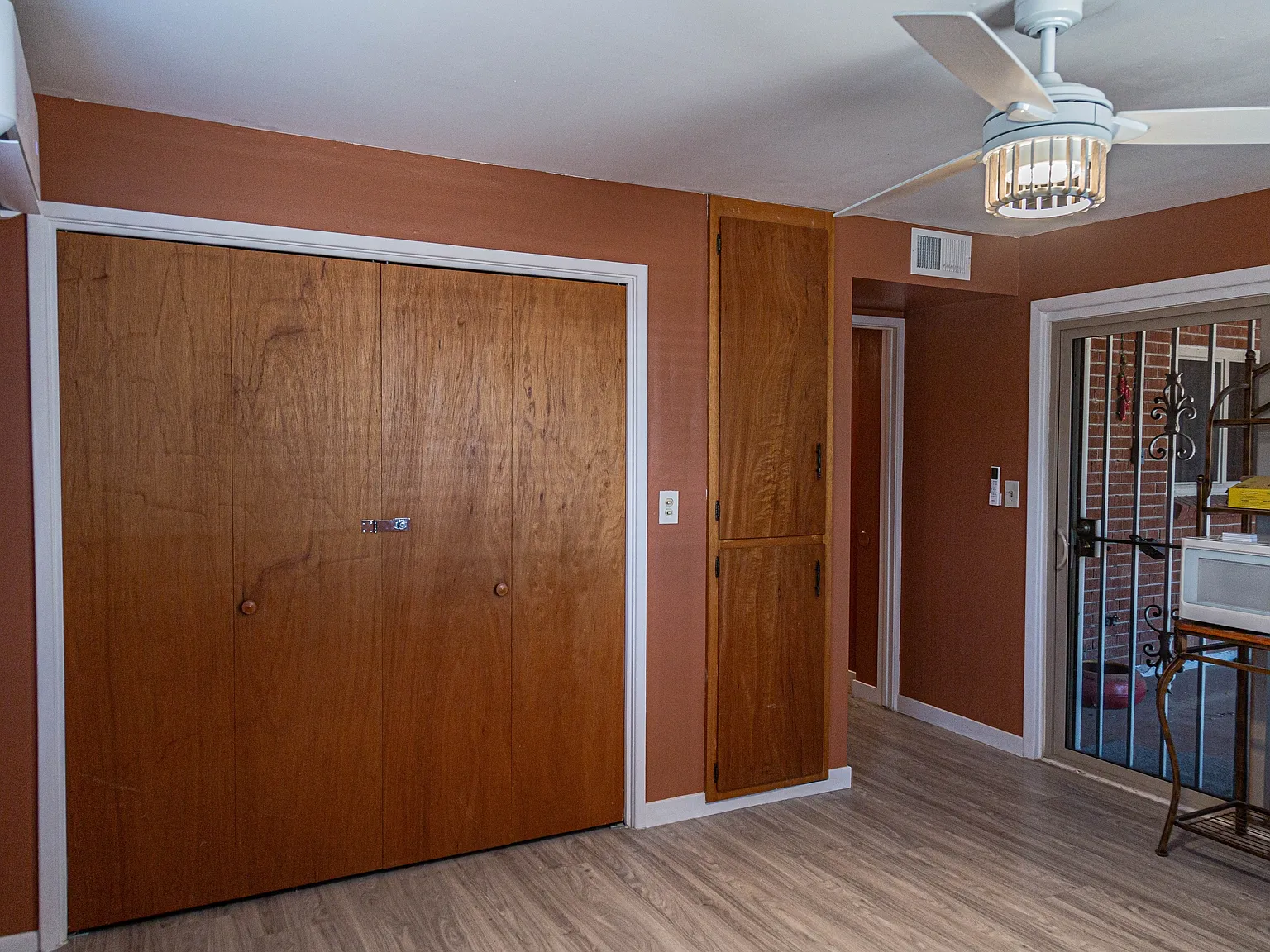 1334 West Schafer Drive - 1 — Photo 2