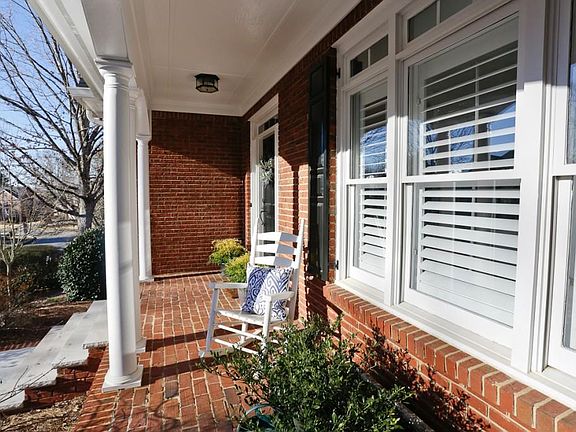 4th image of 2825 Towne Village Dr