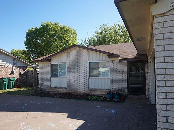 5th image of 1009 W Cornelia Ave