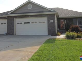 3200 SW 80th St, Lincoln, NE 68532