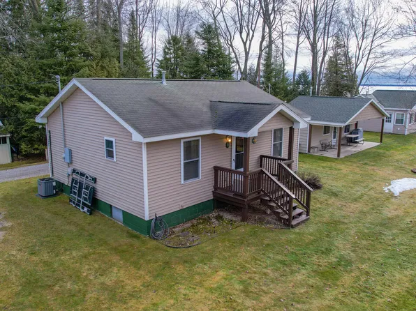 7571 E Houghton Lake Dr, Houghton Lake, MI 48629