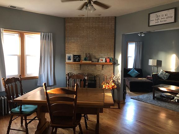 5th image of 2720 S 60th Ct