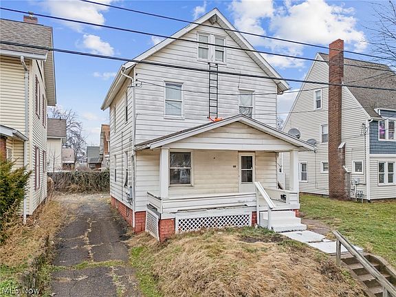 3rd image of 3029 7th St SW