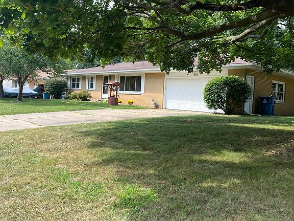 3rd image of 319 Arcadia Blvd